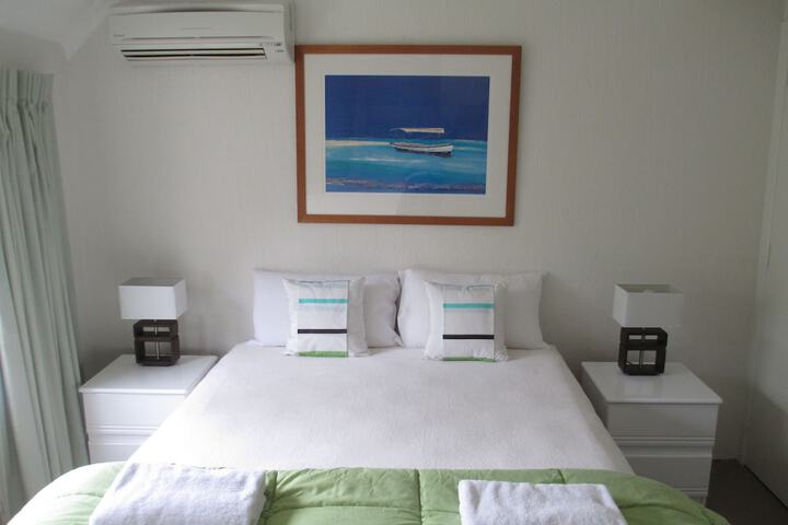 Room 6 of 45