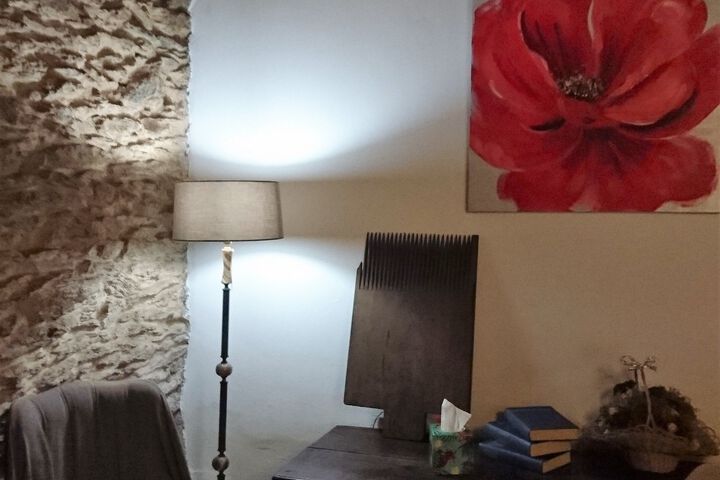 Room 6 of 17