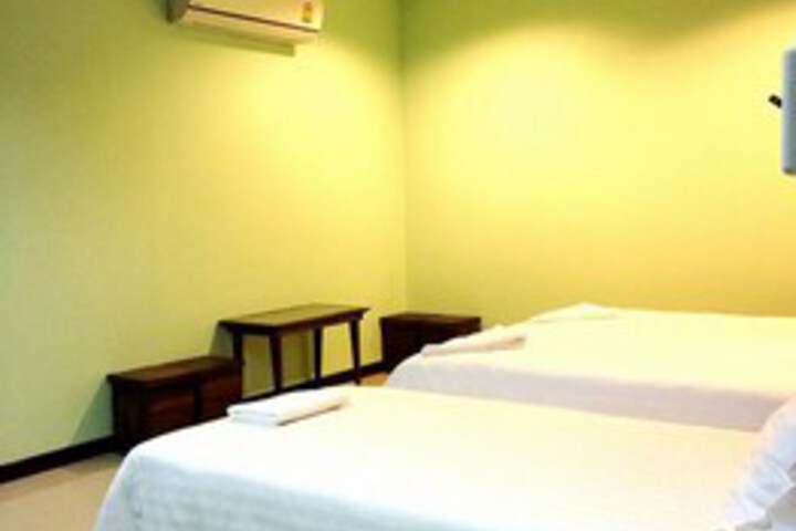 Room 15 of 25