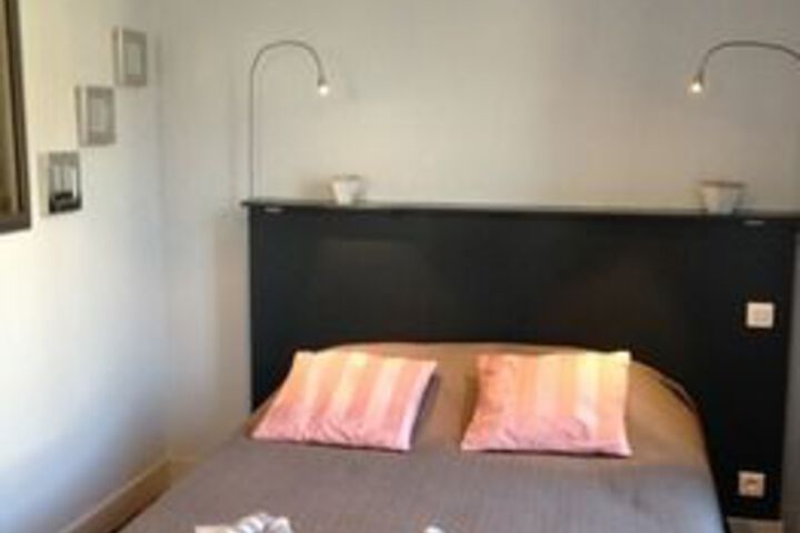 Room 14 of 27
