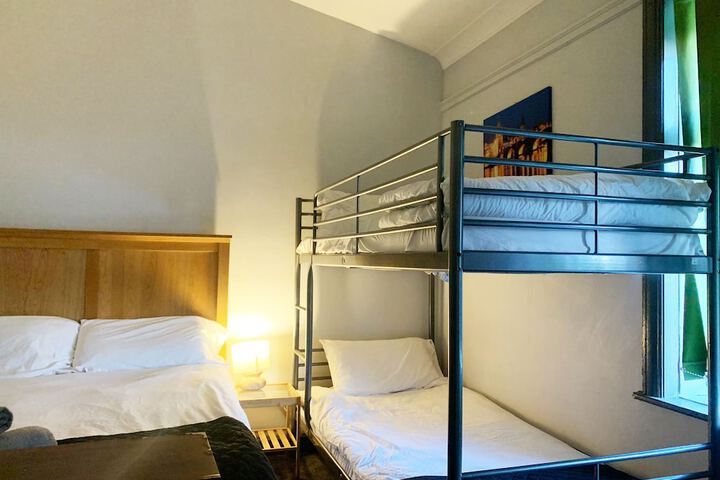 Room 43 of 46