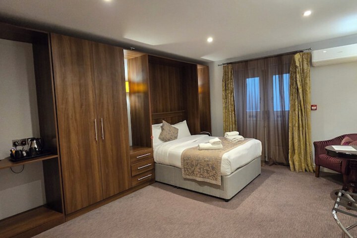 Room 48 of 137