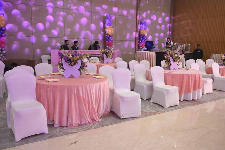 Ballroom/Hall 75 of 112