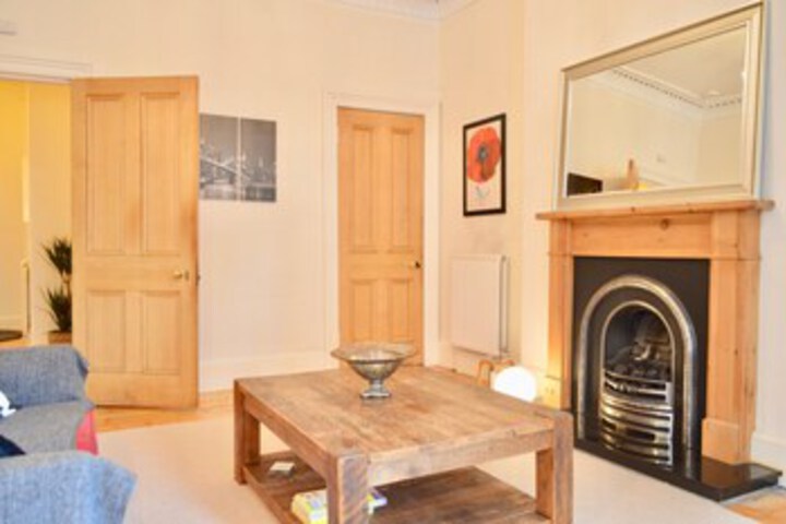 Room 9 of 22