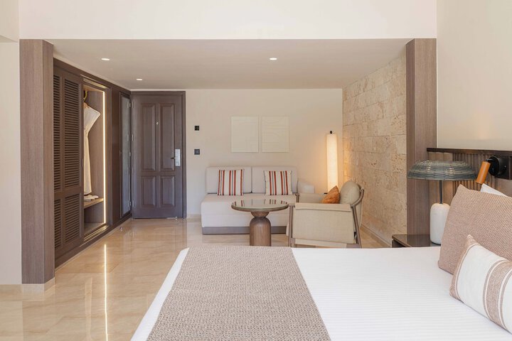 Room 30 of 90