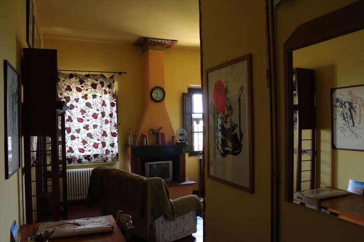 Room 7 of 25