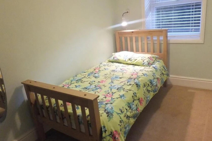 Room 5 of 15