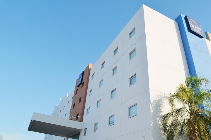 Hotel 52 of 54