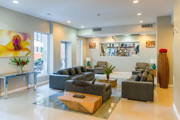 Entrance & Lobby
