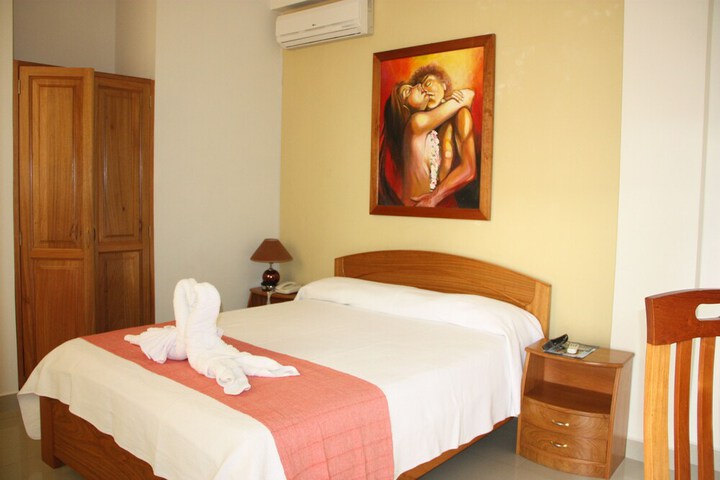 Room 8 of 29