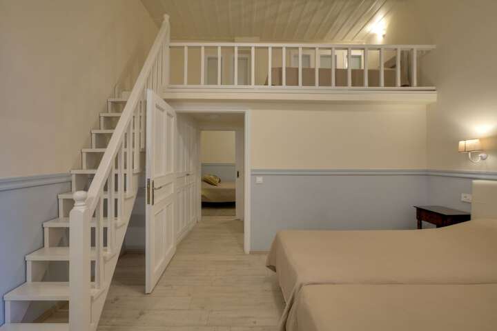 Room 16 of 52