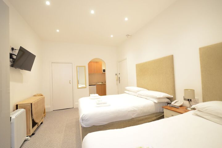 Room 158 of 371