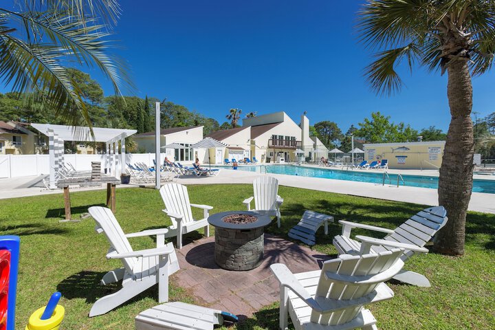 Pool Hotel