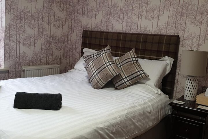 Room 8 of 32