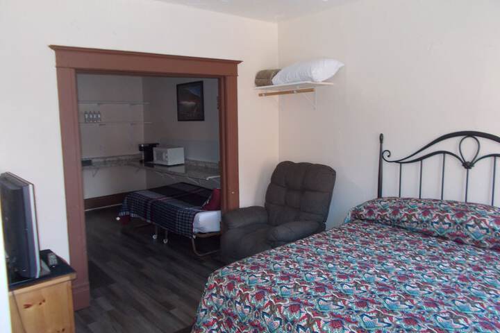 Room 3 of 17