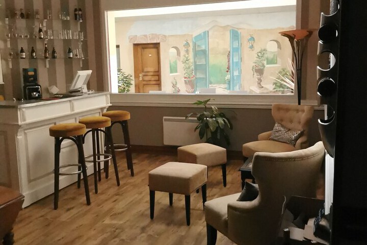 Lounge 39 of 43