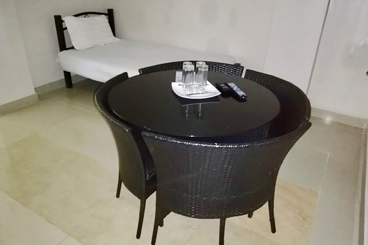 Room 8 of 23