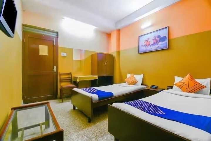 Room 9 of 11