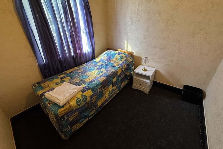 Room 2 of 18