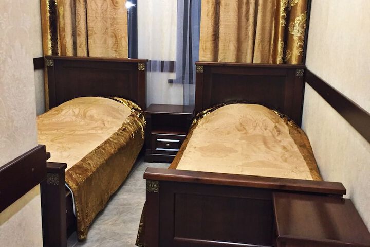 Room 18 of 25