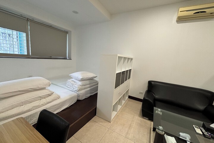 Room 26 of 56