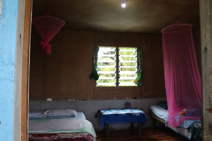 Room 4 of 13