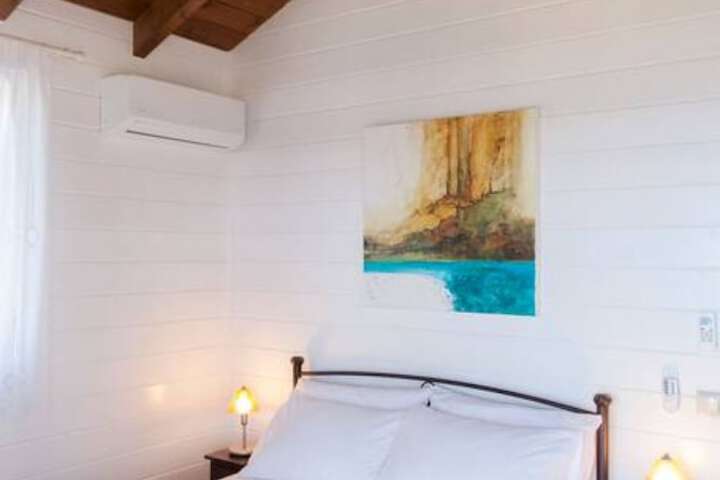 Room 18 of 32