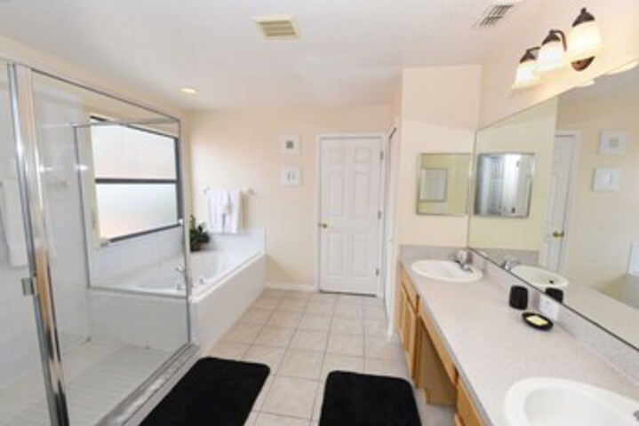 Room 16 of 73