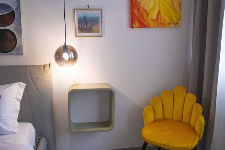 Room 37 of 141