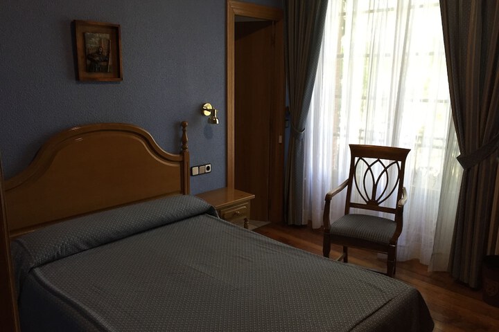 Room 6 of 40