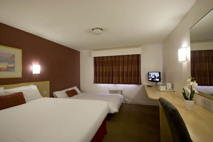 Room 11 of 50