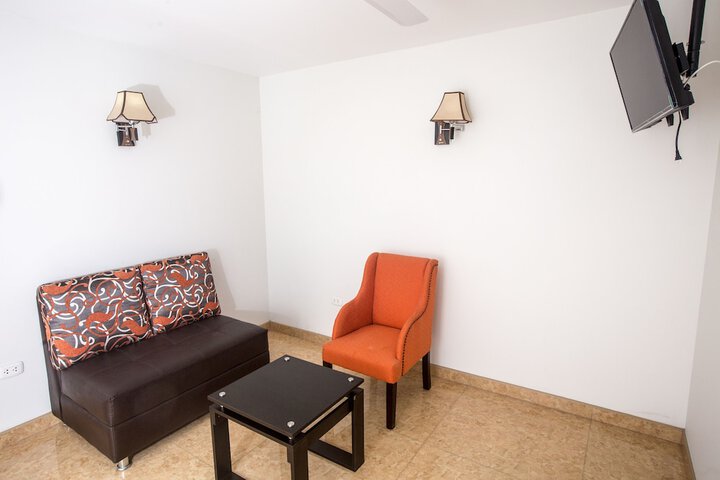 Room 43 of 103