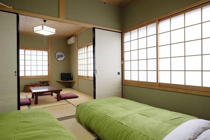 Room 13 of 73
