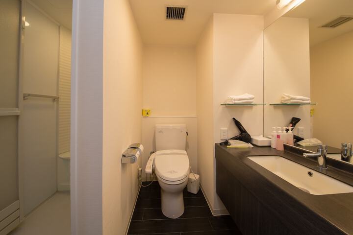 Room 30 of 62