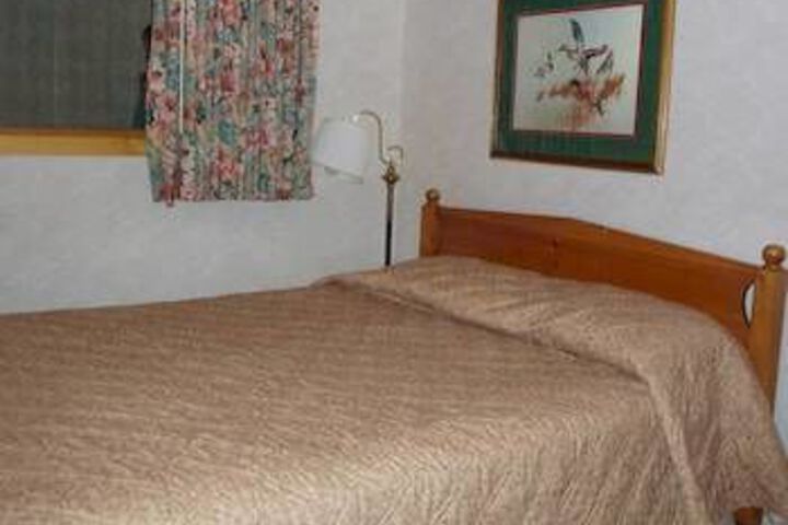 Room 9 of 29