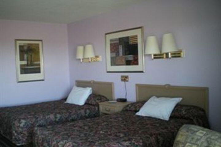 Room 4 of 11