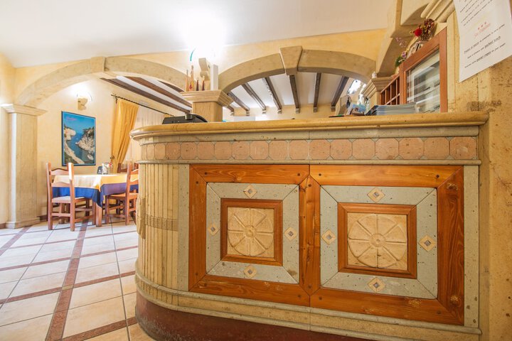 Concierge desk