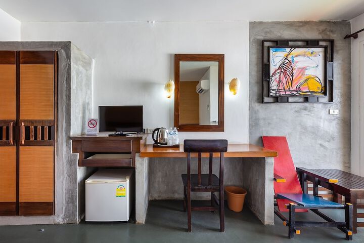 Room 10 of 25