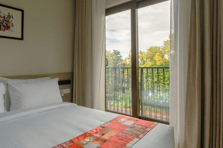 Room 5 of 20