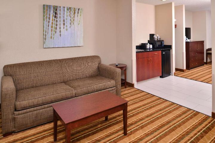 King Suite with Sofa Bed (2 of 2)