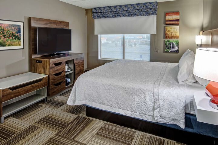 Room 15 of 33
