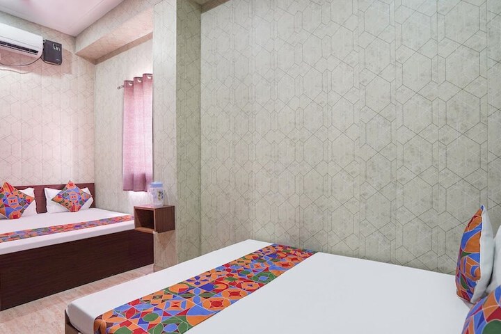 Room 14 of 28