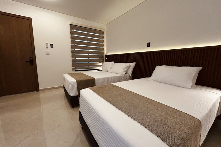 Room 26 of 49