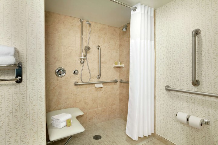 Room 30 of 62