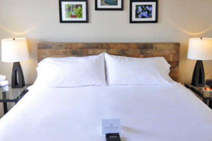 Room 44 of 278