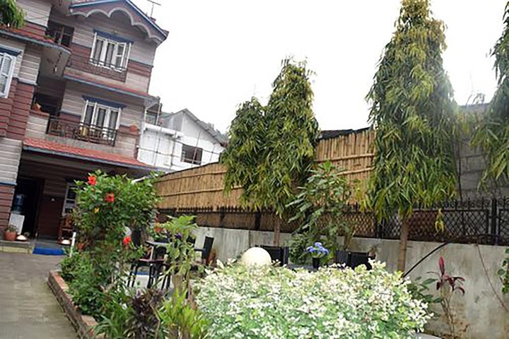 Hotel Exterior 31 of 34