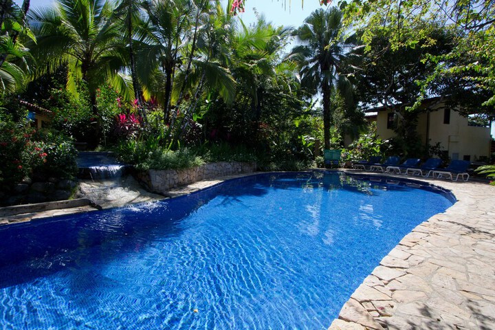 Pool 52 of 68