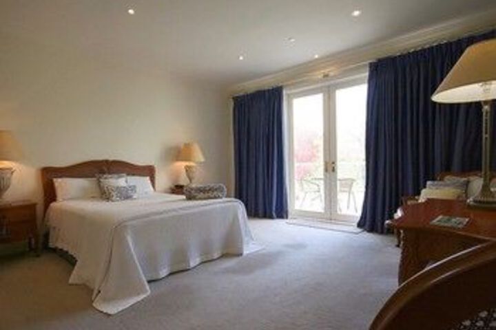 Room 8 of 24
