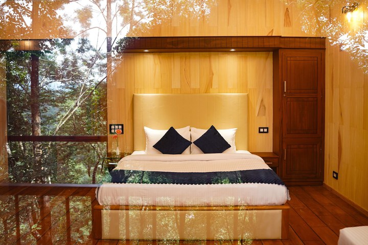 Room 4 of 33
