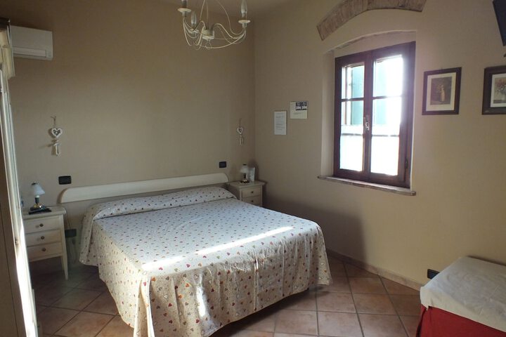 Room 2 of 29